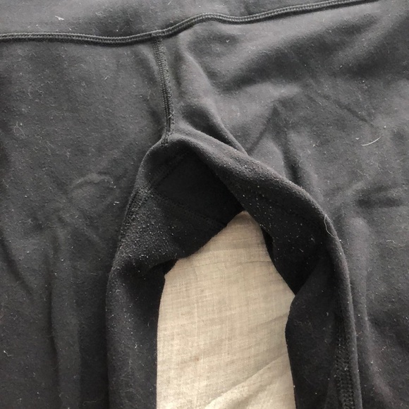 Lululemon, size 6 wonder under crops. - Picture 2 of 4